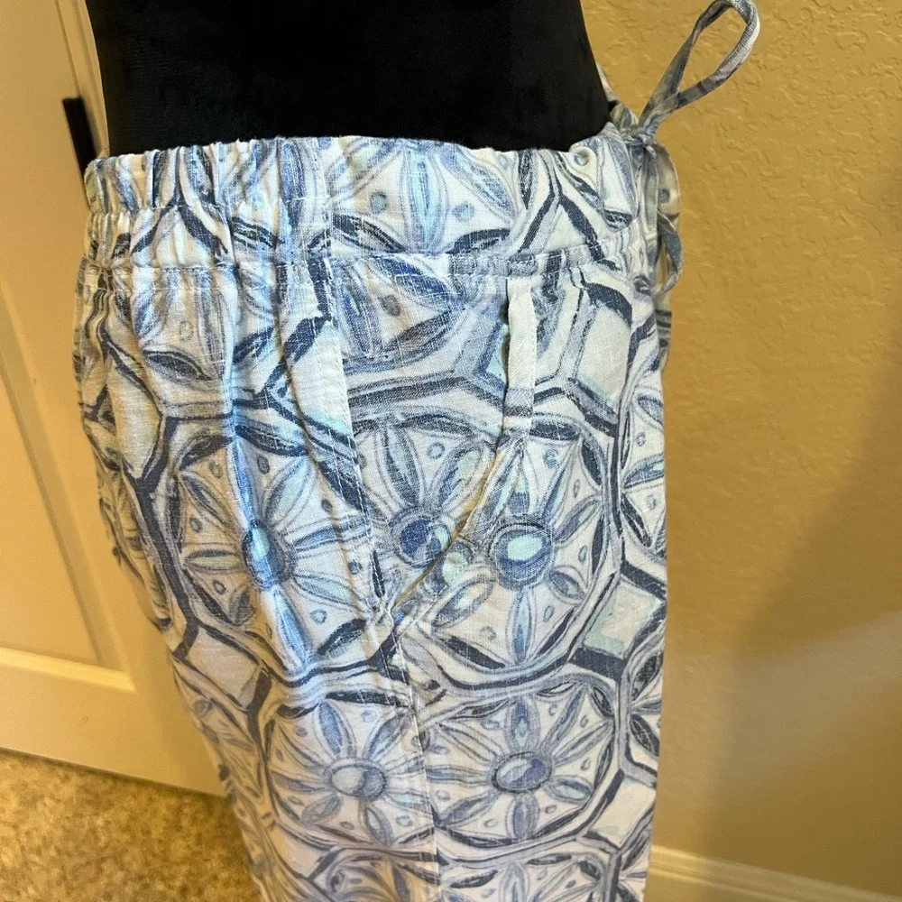 Tommy Bahama Blue and White Patterned Pants - Picture 4 of 9